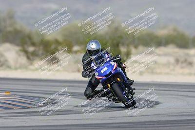 media/Jan-15-2026-Racers Edge (Thu) [[dfebeb70ab]]/3-B Group/Session 4 (Turn 5)/